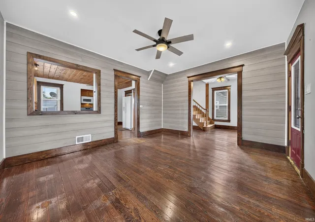 Photo 3 of Manufactured home for sale at 302 W North St, Royal Center, IN 46978 | MLS# 202637757 | Listing updated on 2026-09-12