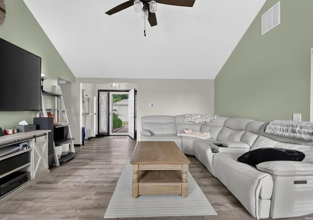 Photo 4 of Sale Pending at 2250 Henry V Xing, Fort Wayne, IN 46818 | MLS# 202637759 | Listing updated on 2026-09-17