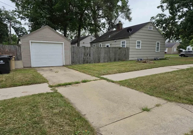 Photo 3 of Manufactured home for sale at 1403 E Sorin St, South Bend, IN 46617 | MLS# 202637762 | Listing updated on 2026-09-12