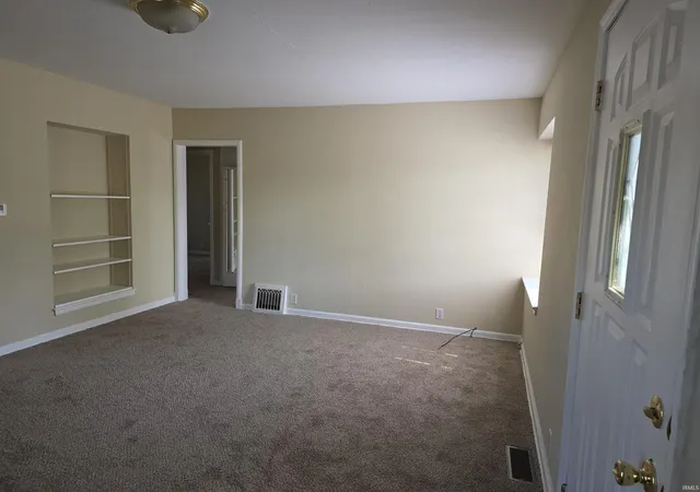 Photo 3 of Manufactured home for sale at 1403 E Sorin St, South Bend, IN 46617 | MLS# 202637762 | Listing updated on 2026-09-12
