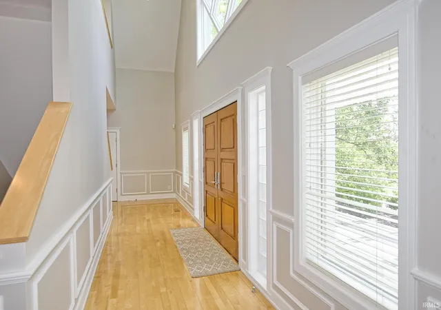 Photo 3 of Single family home for sale at 2433 Lakeridge Dr, Newburgh, IN 47630 | MLS# 202637849 | Listing updated on 2026-10-29