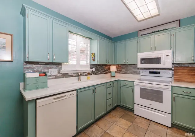 Photo 3 of Sale Pending at 1200 N Saybrook Ln, Muncie, IN 47304 | MLS# 202637885 | Listing updated on 2026-10-05