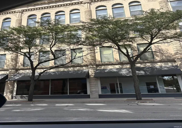 Condo for sale at 112 W Washington Blvd, Fort Wayne, IN 46802 | MLS# 202637948