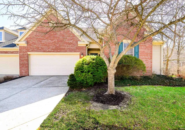 Condo for sale at 841 S Fieldcrest Ct, Bloomington, IN 47401 | MLS# 202637983