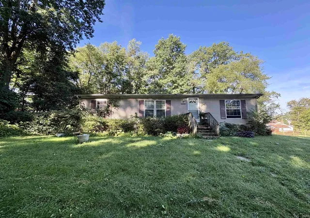 Photo 1 of Sale Pending at 2205 Philippa St, South Bend, IN 46613 | MLS# 202637986 | Listing updated on 2026-10-08