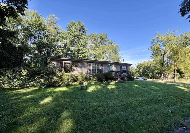 Photo 2 of Sale Pending at 2205 Philippa St, South Bend, IN 46613 | MLS# 202637986 | Listing updated on 2026-10-08