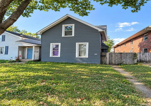 Photo 1 of Single family home for sale at 216 E Maryland St, Evansville, IN 47711 | MLS# 202637995 | Listing updated on 2026-09-18