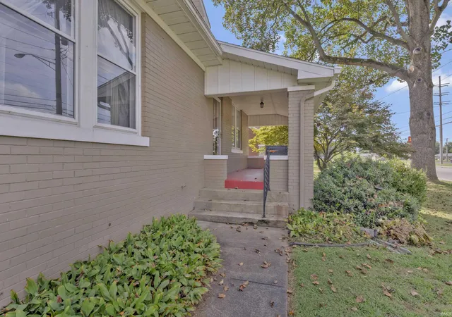 Photo 3 of Sale Pending at 4515 Covert Ave, Evansville, IN 47714 | MLS# 202638031 | Listing updated on 2026-10-05