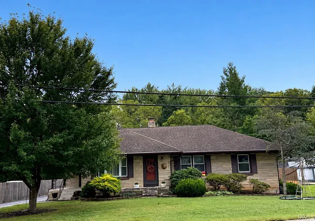 Photo 2 of Manufactured home for sale at 5220 Broadway Ave, Evansville, IN 47712 | MLS# 202638043 | Listing updated on 2026-10-20
