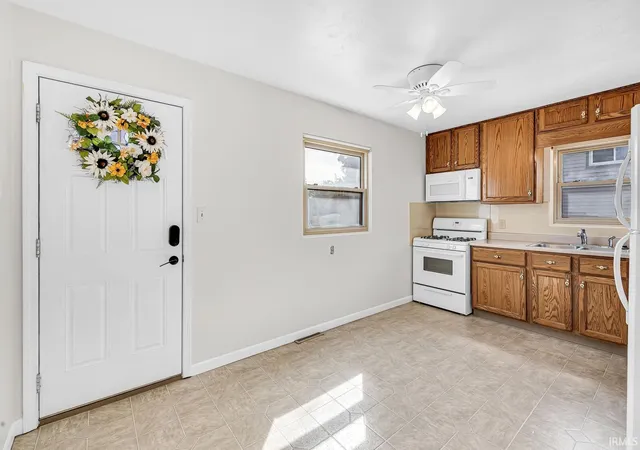 Photo 3 of Manufactured home for sale at 1810 Hass Dr, South Bend, IN 46635 | MLS# 202638062 | Listing updated on 2026-10-23