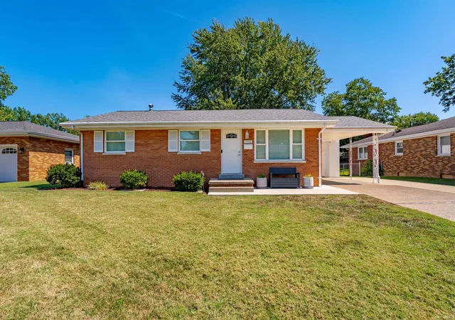 Photo 1 of Sale Pending at 1909 N Thomas Ave, Evansville, IN 47711 | MLS# 202638065 | Listing updated on 2026-10-09