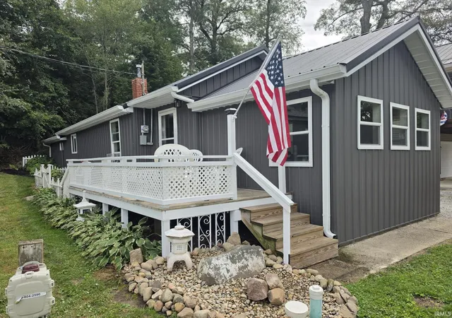 Manufactured home for sale at 3247 SE Lakeshore Dr, Macy, IN 46951 | MLS# 202638069