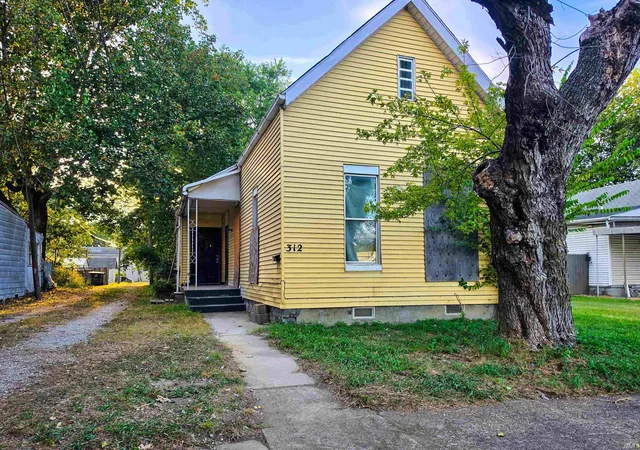 Photo 1 of Sale Pending at 312 N Linwood Ave, Evansville, IN 47711 | MLS# 202638108 | Listing updated on 2026-10-06
