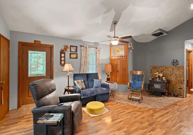 Photo 4 of Sale Pending at 1986 W State Rd 64, English, IN 47118 | MLS# 202638128 | Listing updated on 2026-09-29
