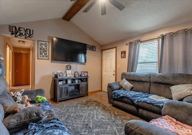Photo 3 of Sale Pending at 3000 Fox Holw Ct, Evansville, IN 47715 | MLS# 202638134 | Listing updated on 2026-10-14
