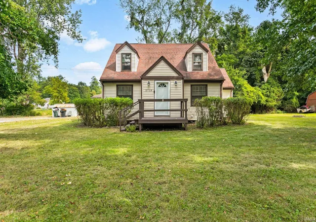 Single family home for sale at 2718 S Locust Rd, South Bend, IN 46614 | MLS# 202638158