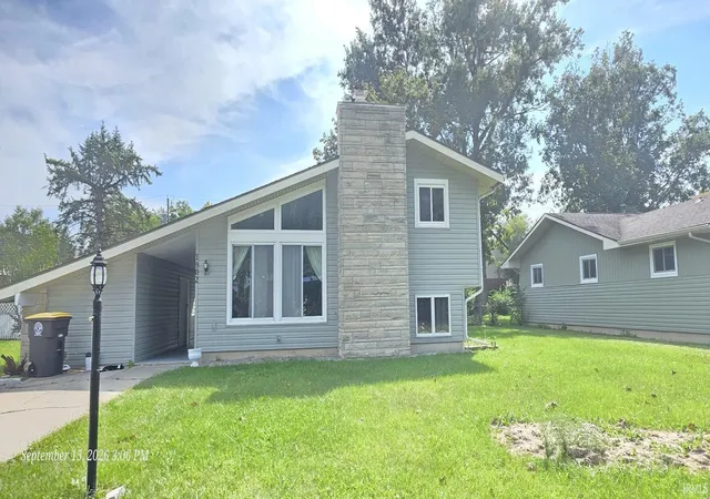 Manufactured home for sale at 1902 Chantada Ln, Fort Wayne, IN 46816 | MLS# 202638176