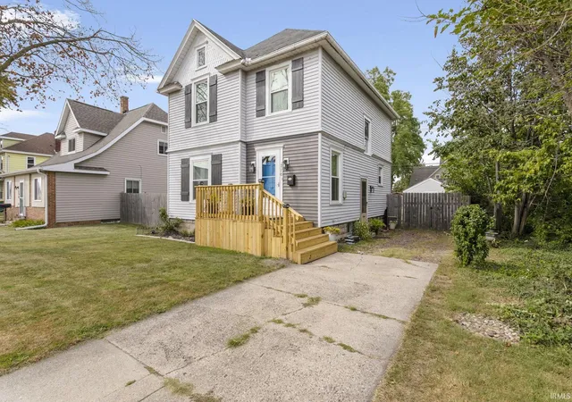 Manufactured home for sale at 110 W 7th Street, Mishawaka, IN 46544 | MLS# 202638187