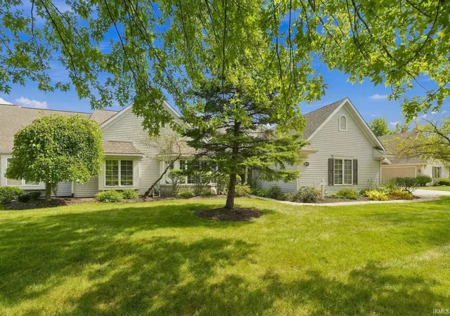 Condo for sale at 2517 Covington Pointe Trl, Fort Wayne, IN 46804 | MLS# 202638212