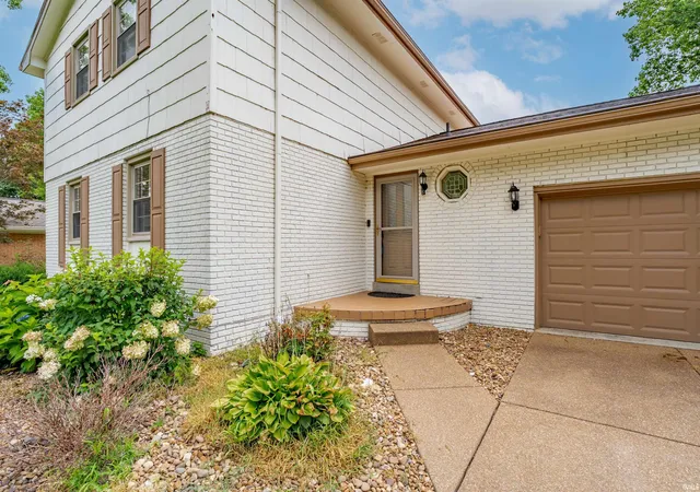 Photo 3 of Manufactured home for sale at 208 Camden Ct, Evansville, IN 47715 | MLS# 202638236 | Listing updated on 2026-09-30