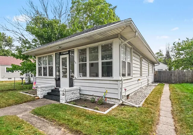 Photo 2 of Manufactured home for sale at 606 S 23rd Street, South Bend, IN 46615 | MLS# 202638290 | Listing updated on 2026-10-19