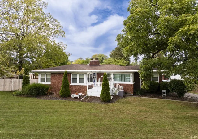 Photo 2 of Sale Pending at 601 N Vierwood Way, Muncie, IN 47304 | MLS# 202638322 | Listing updated on 2026-09-21