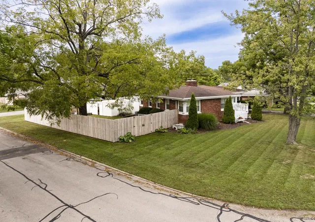Photo 3 of Sale Pending at 601 N Vierwood Way, Muncie, IN 47304 | MLS# 202638322 | Listing updated on 2026-09-21