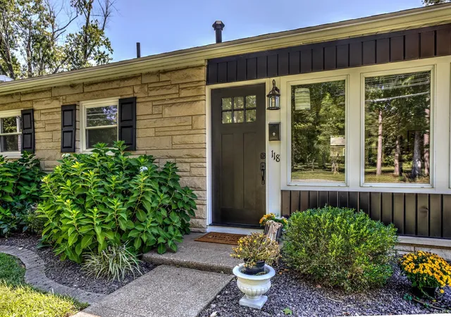 Photo 3 of Manufactured home for sale at 118 W Mill Rd, Evansville, IN 47710 | MLS# 202638332 | Listing updated on 2026-09-16