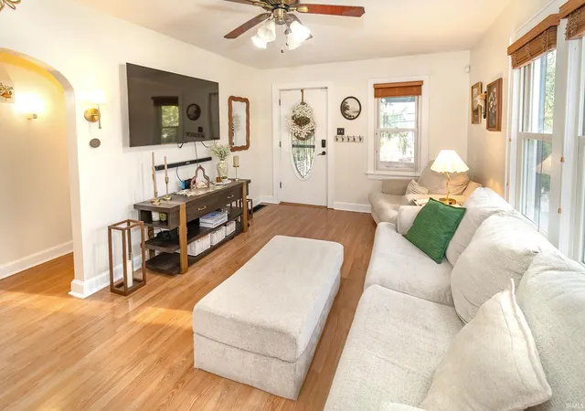 Photo 3 of Manufactured home for sale at 3714 Broadway Ave, Evansville, IN 47712 | MLS# 202638345 | Listing updated on 2026-10-01