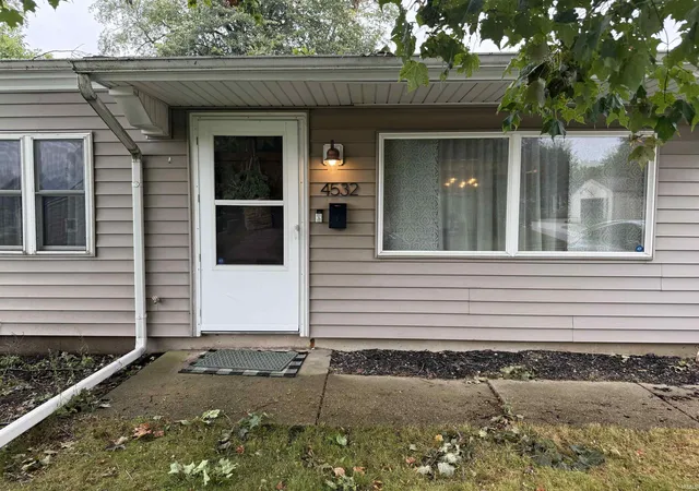 Photo 2 of Sale Pending at 4532 E Macgregor Rd, South Bend, IN 46614 | MLS# 202638353 | Listing updated on 2026-10-10
