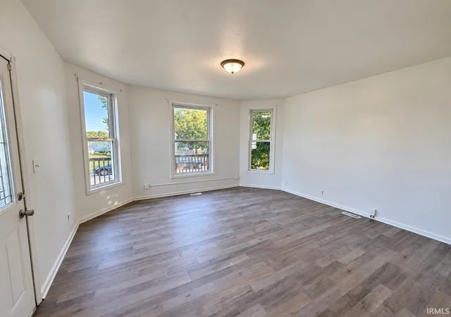 Photo 3 of Single family home for sale at 344 Elm St, Wabash, IN 46992 | MLS# 202638362 | Listing updated on 2026-10-18