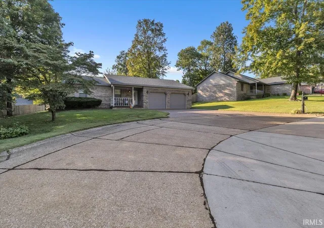 Photo 2 of Sale Pending at 1410 Sandalwood Ct, Evansville, IN 47720 | MLS# 202638368 | Listing updated on 2026-09-21