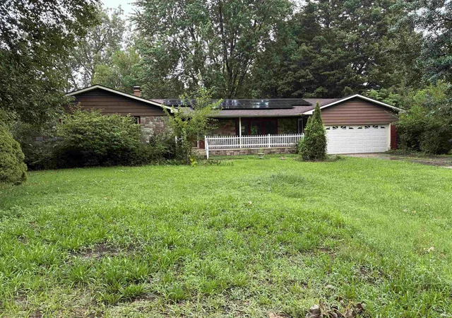Photo 1 of Sale Pending at 748 W 9th Street, Rochester, IN 46975 | MLS# 202638376 | Listing updated on 2026-10-03