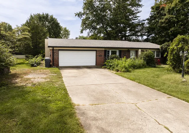 Photo 1 of Manufactured home for sale at 9305 W River Rd, Yorktown, IN 47396 | MLS# 202638381 | Listing updated on 2026-10-13