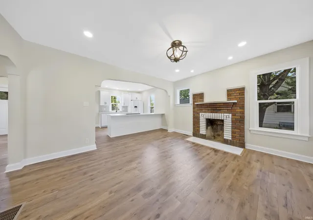 Photo 3 of Single family home for sale at 2117 E Virginia St, Evansville, IN 47711 | MLS# 202638400 | Listing updated on 2026-10-12