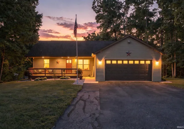 Photo 1 of Manufactured home for sale at 255 Ln 201 Lake Minifenokee, Fremont, IN 46737 | MLS# 202638413 | Listing updated on 2026-10-29