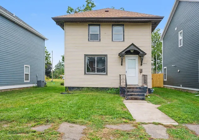 Photo 2 of Sale Pending at 540 Blaine Ave, South Bend, IN 46616 | MLS# 202638445 | Listing updated on 2026-09-29