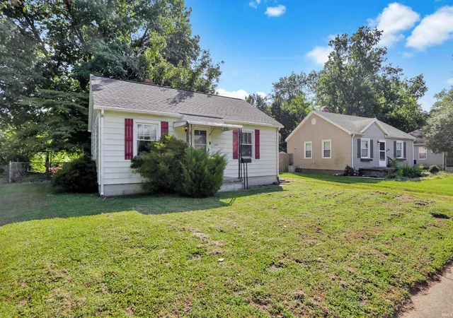 Photo 2 of Manufactured home for sale at 1314 S Parker Dr, Evansville, IN 47714 | MLS# 202638477 | Listing updated on 2026-10-21