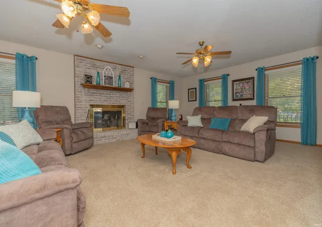 Photo 3 of Manufactured home for sale at 1531 Kings Brg Rd, Evansville, IN 47725 | MLS# 202638492 | Listing updated on 2026-10-19