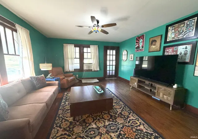 Photo 3 of Manufactured home for sale at 821 W Park Ave, Kokomo, IN 46901 | MLS# 202638500 | Listing updated on 2026-10-21