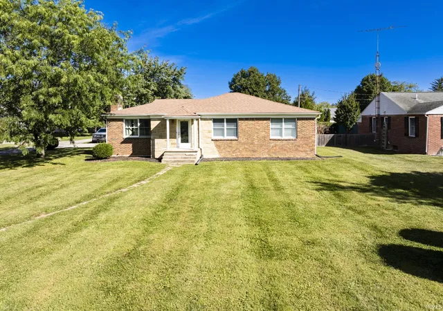 Photo 2 of Manufactured home for sale at 3000 N Locust St, Muncie, IN 47303 | MLS# 202638502 | Listing updated on 2026-10-24