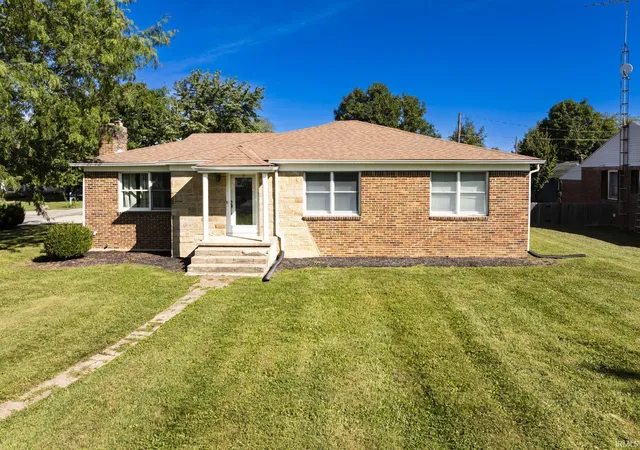 Photo 3 of Manufactured home for sale at 3000 N Locust St, Muncie, IN 47303 | MLS# 202638502 | Listing updated on 2026-10-24