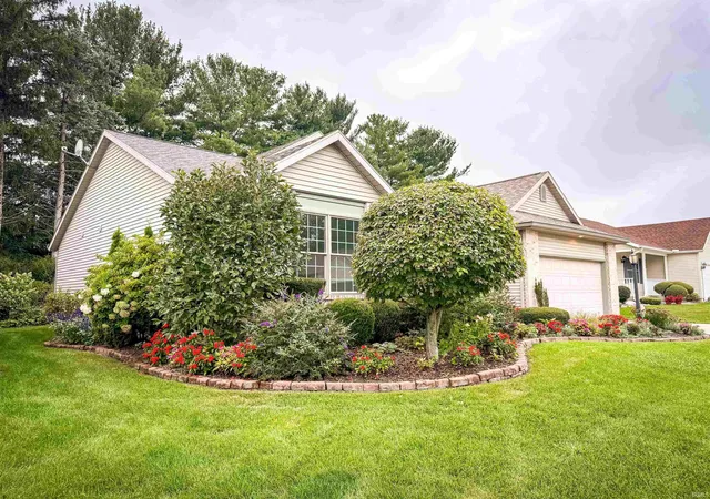 Photo 2 of Sale Pending at 5614 Garden Ter, South Bend, IN 46614 | MLS# 202638550 | Listing updated on 2026-10-09