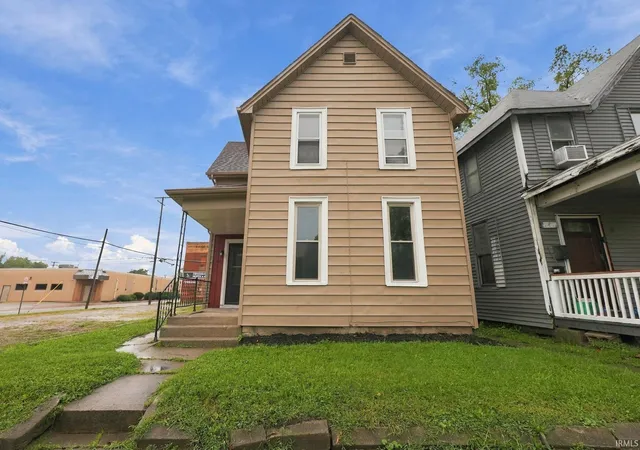 Single family home for sale at 1205 Orchard St, Fort Wayne, IN 46808 | MLS# 202638605