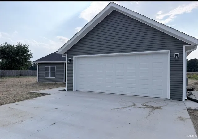 Photo 2 of Manufactured home for sale at 7322 S Sandhill Ln, Bloomfield, IN 47424 | MLS# 202638608 | Listing updated on 2026-10-02