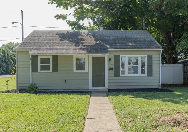 Photo 1 of Sale Pending at 1827 Madison Ave, Evansville, IN 47714 | MLS# 202638609 | Listing updated on 2026-10-13