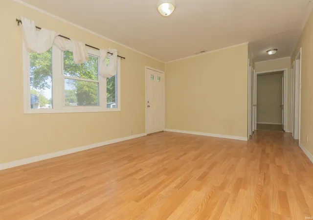 Photo 2 of Sale Pending at 1827 Madison Ave, Evansville, IN 47714 | MLS# 202638609 | Listing updated on 2026-10-13