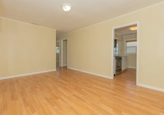 Photo 3 of Sale Pending at 1827 Madison Ave, Evansville, IN 47714 | MLS# 202638609 | Listing updated on 2026-10-13