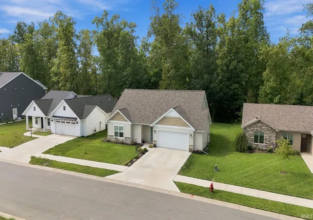 Photo 1 of Single family home for sale at 558 S Valley Dr, Columbia City, IN 46725 | MLS# 202638611 | Listing updated on 2026-10-27