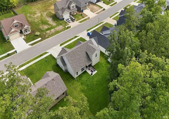 Photo 3 of Single family home for sale at 558 S Valley Dr, Columbia City, IN 46725 | MLS# 202638611 | Listing updated on 2026-10-27